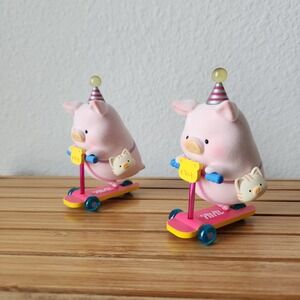 Toyo Cicis Story Lulu Celebration Birthday Pigs On‎ Scooters Party Hats Set Of 2